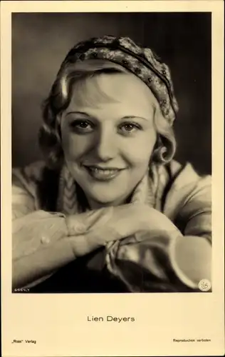 Ak Schauspielerin Lien Deyers, Portrait