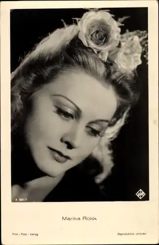 Ak Schauspielerin Marika Rökk, Portrait
