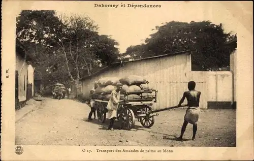 Ak Dahomey Benin, Transport des Amandes de palme au Mono