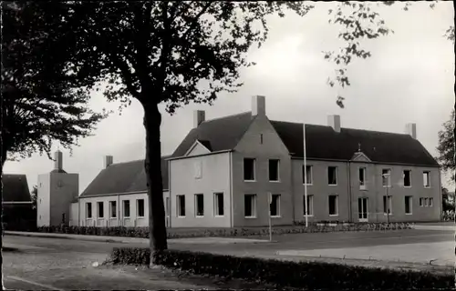 Ak Vries Tynaarlo Drenthe, Gemeentehuis