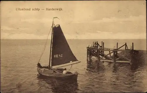 Ak Harderwijk Gelderland, Uitzeilend schip