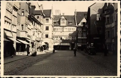 Foto Ak Lindau am Bodensee Schwaben, Straßenpartie im Ort