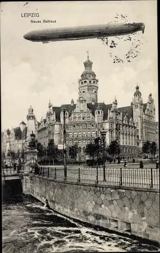 Ak Leipzig in Sachsen, Zeppelin über dem neuen Rathaus