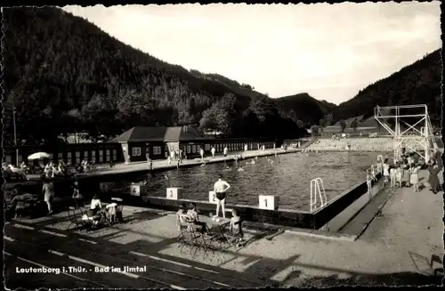 Ak Leutenberg in Thüringen, Bad im Ilmtal, Schwimmbad