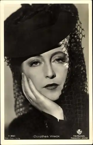 Ak Schauspielerin Dorothea Wieck, Portrait, Schleier, Terra Film, Film Foto Verlag A 3636/1