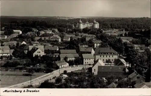 Ak Moritzburg in Sachsen, Gesamtansicht, Jagdschloss