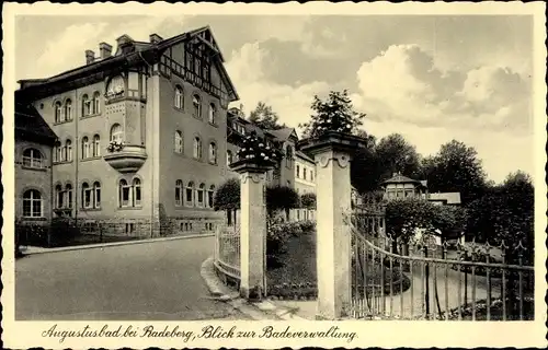 Ak Liegau Augustusbad Radeberg, Badeverwaltung, Straßenpartie