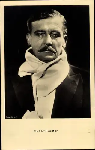 Ak Schauspieler Rudolf Forster, Portrait mit Schal