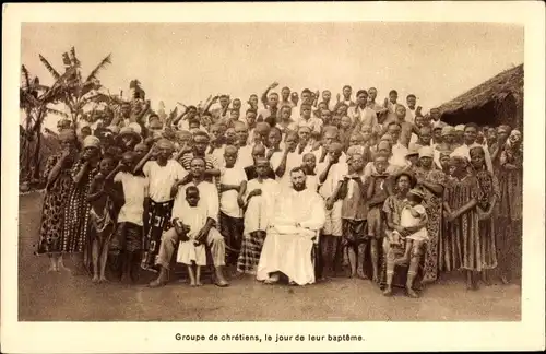 Ak Mission in Afrika, Groupe de chretiens, le jour de leur bapteme