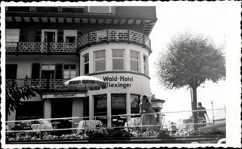 Foto Ak Bad Wildbad im Schwarzwald, Waldhotel Riexinger, Restaurant, Terrasse