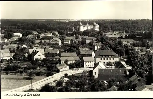 Ak Moritzburg in Sachsen, Gesamtansicht der Stadt mit Blick auf das Schloss