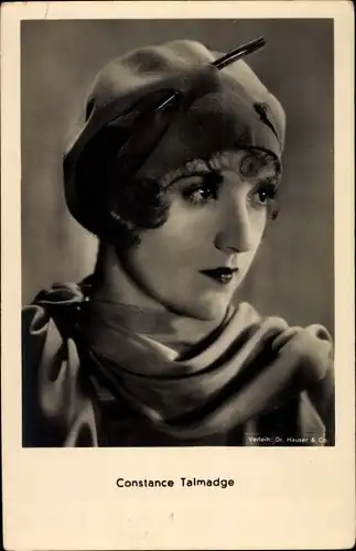 Ak Schauspielerin Constance Talmadge, Portrait mit Mütze, Amag Iris 6772