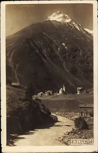 Foto Ak Vent Sölden in Tirol, Ortsansicht mit Berg