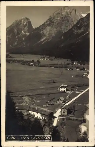 Ak Leutasch in Tirol, Gesamtansicht, Bergpanorama