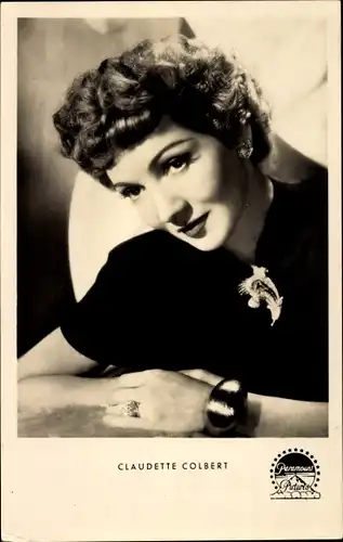 Ak Schauspielerin Claudette Colbert in Im Zeichen des Kreuzes