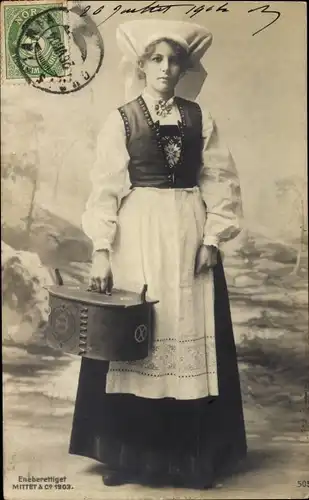 Ak Norwegen, Frau in Volkstracht