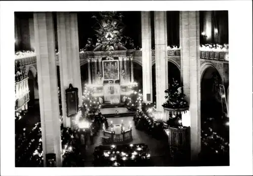 Foto Ak Schneeberg im Erzgebirge, St. Wolfgangs-Kirche, Christmette um 1930