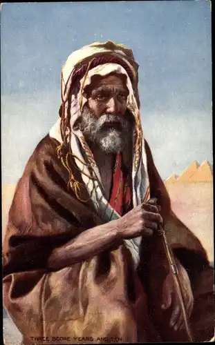 Ak Ägypten, Einheimischer Mann in typischer Kleidung, Three Score Years and Ten