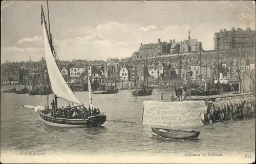Ak Folkestone Kent England, Entrance to Harbour