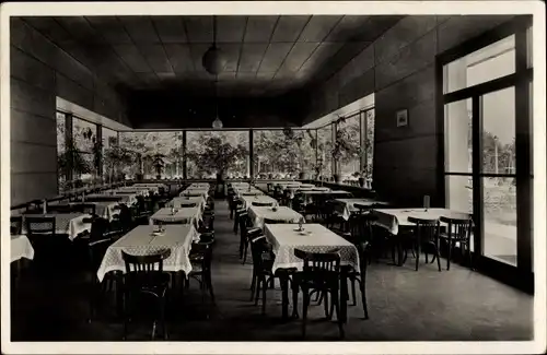Ak Nürnberg in Mittelfranken, Kaffee Stadion, Innenansicht