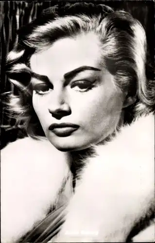 Ak Schauspielerin Anita Ekberg, Portrait