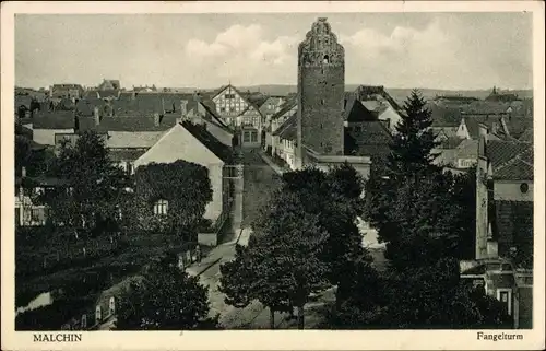 Ak Malchin in Mecklenburg, Blick auf den Ort mit Fangelturm