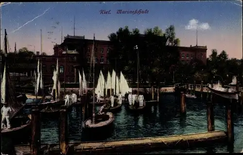 Ak Kiel Schleswig Holstein, Marineschule, Boote, Hafen
