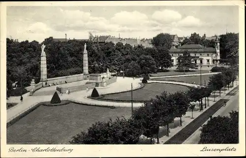 Ak Berlin Charlottenburg, Luisenplatz, Denkmal, Park