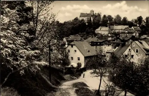 Ak Scharfenstein Erzgebirge, Wohnhäuser, Straße, Burg