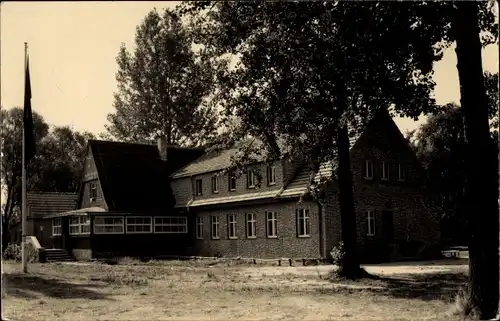 Ak Zielow Ludorf in Mecklenburg Vorpommern, Blick auf die Jugendherberge