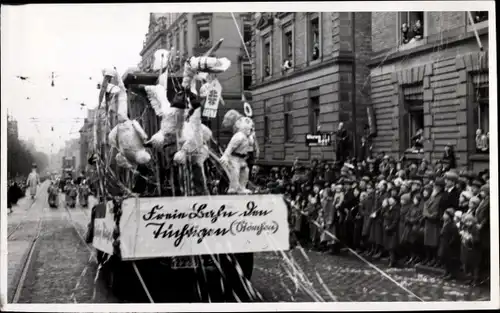 Foto Ak Fest, Festzug, Zuschauer, Uhren-Geschäft