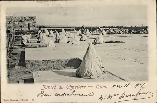 Judaika Ak Tunis Tunesien, Juives au Cimetiere