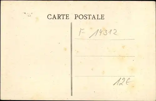 Ak Grandcamp les Bains Calvados, Le Carrefour et la rue de la Marine