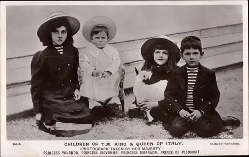 Ak Adel Italien, Kinder von Viktor Emanuel III., Jolanda, Mafalda, Giovanna, Umberto