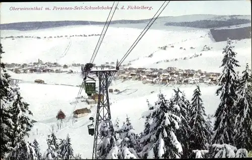 Ak Oberwiesenthal Erzgebirge, Winterpanorama, Seilbahn auf den Fichtelberg, Schwebebahn