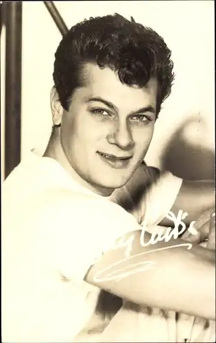 Ak Schauspieler Tony Curtis, Portrait, Autogramm