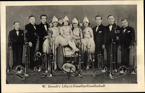 Ak W. Berndt's Liliput Künstler Gesellschaft, Liliputaner, Musiker