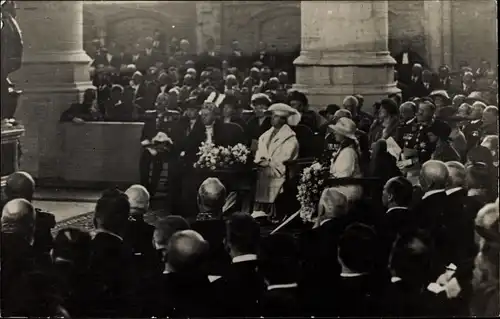 Foto Ak Delft Südholland Niederlande, Nieuw Kerk 1923, Menschengruppe, Königin Wilhelmina