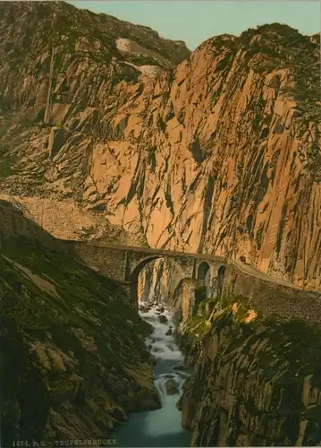 Foto Göschenen Kanton Uri, Schöllenen, Teufelsbrücke, Photochrom Zürich