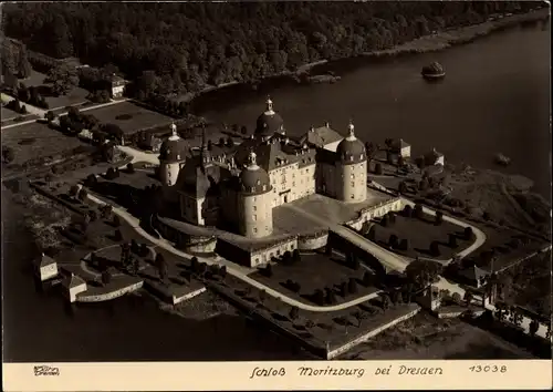 Ak Moritzburg in Sachsen, Schloss Moritzburg, Fliegeraufnahme, Hahn 13038