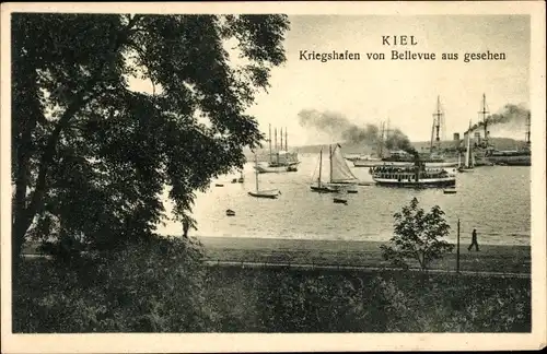 Ak Kiel, Kriegshafen von Bellevue aus gesehen, Dampfschiffe