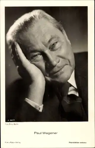 Ak Schauspieler Paul Wegener, Portrait im Anzug