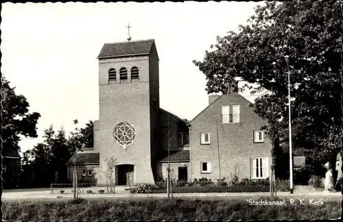 Ak Stadskanaal Groningen, R. K. Kerk