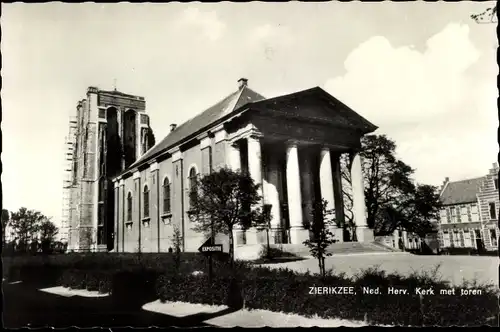 Ak Zierikzee Zeeland, Ned. Herv. Kerk met toren