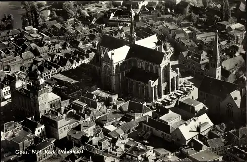 Ak Goes Zeeland Niederlande, N. H. Kerk, Raadhuis