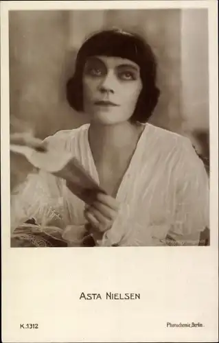 Ak Schauspielerin Asta Nielsen, Portrait, Photochemie K. 1312