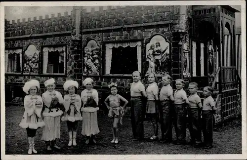 Ak Schäfers Märchenstadt Liliput, Berlin, Gruppenbild