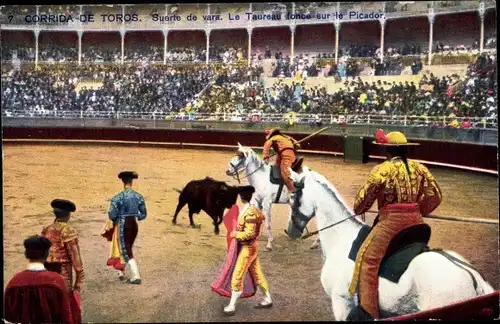 Ak Corrida de Toros, Suerte de vara, Le Taureau fonce sur le Picador