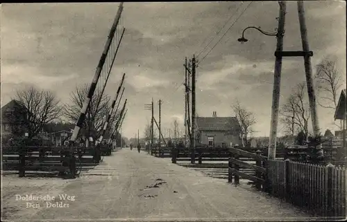 Ak Den Dolder Utrecht Niederlande, Doldersche Weg, Bahnübergang