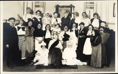 Foto Ak Fastnachtsturnstunde 21. Februar 1935, Personen in Kostümen